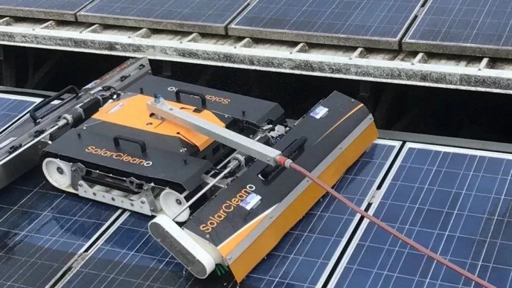 Solarreinigung durch SRS-FG I Frank Galley. Professionelle Photovoltaikreinigung